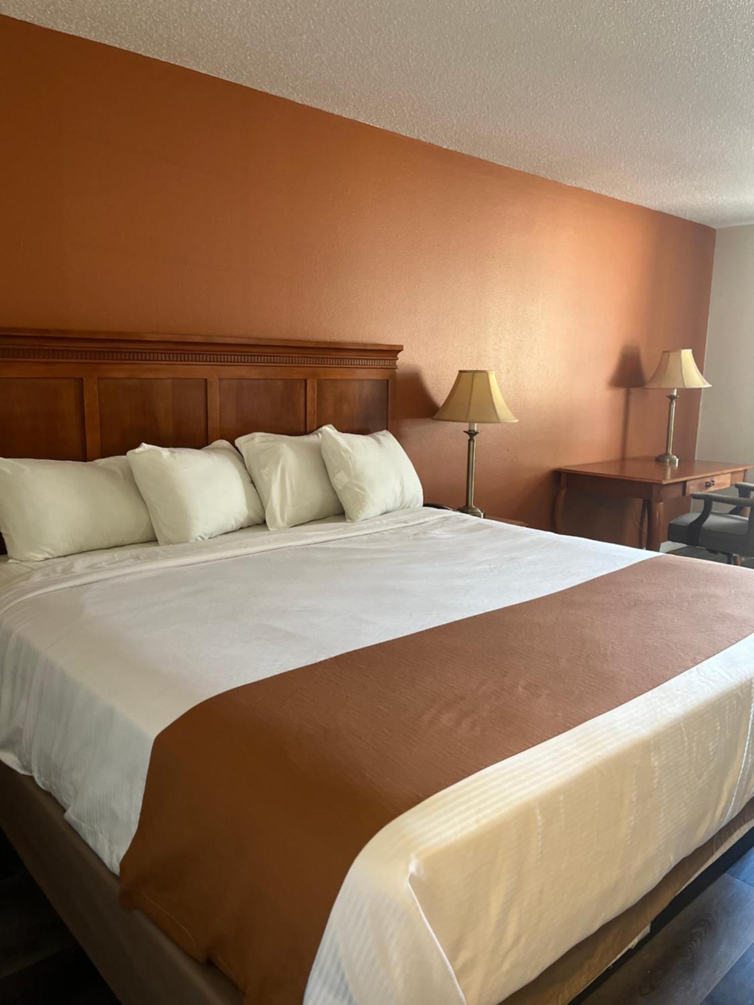 Regency Inn & Suites Anoka Esterno foto
