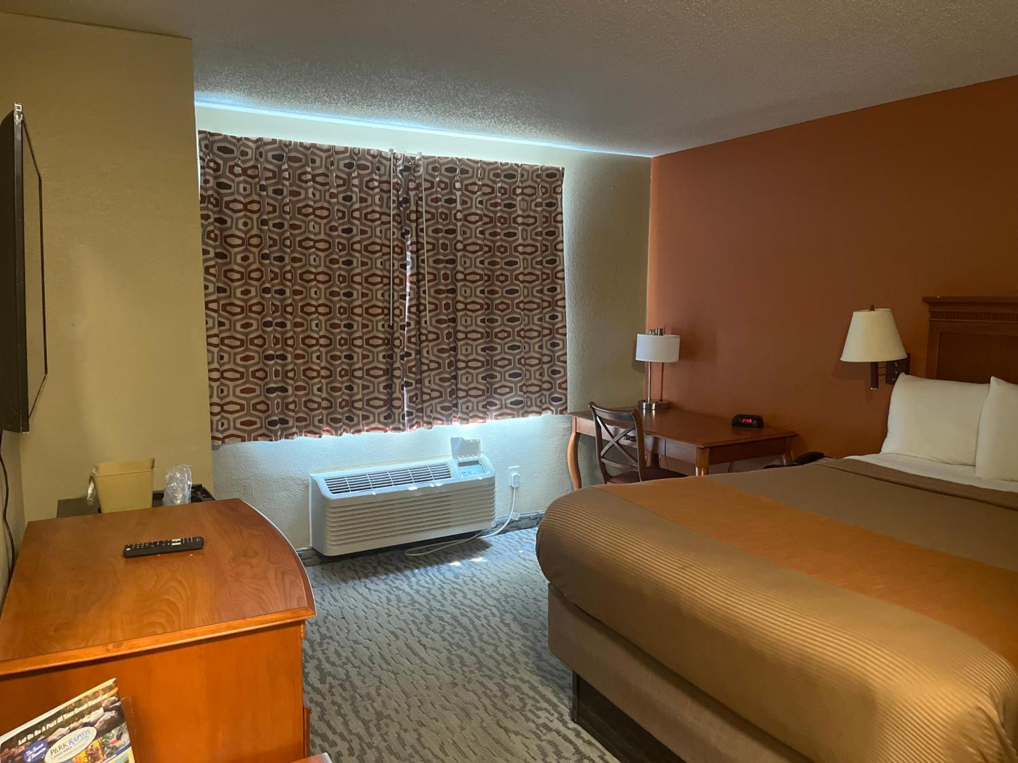 Regency Inn & Suites Anoka Esterno foto